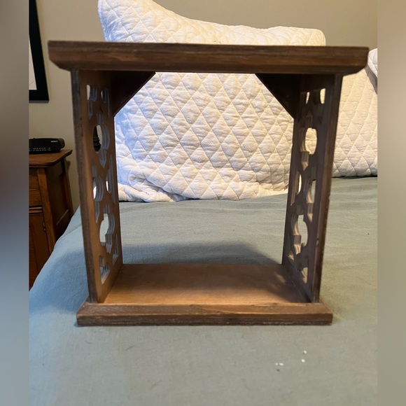 Shelves - Picture 3 of 6